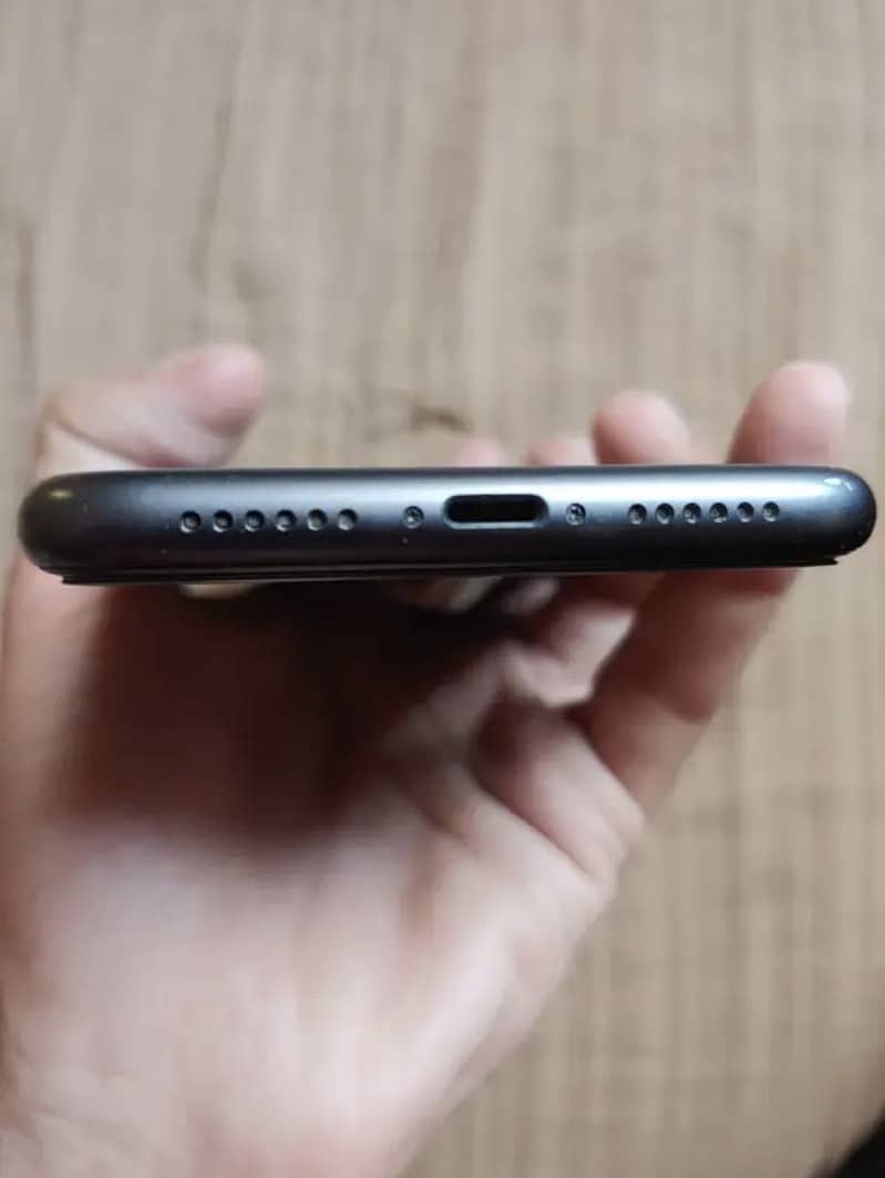 Apple iPhone 11 1