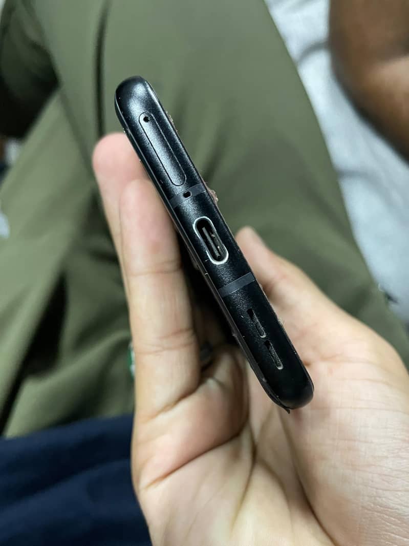 One Plus 10 Pro 4