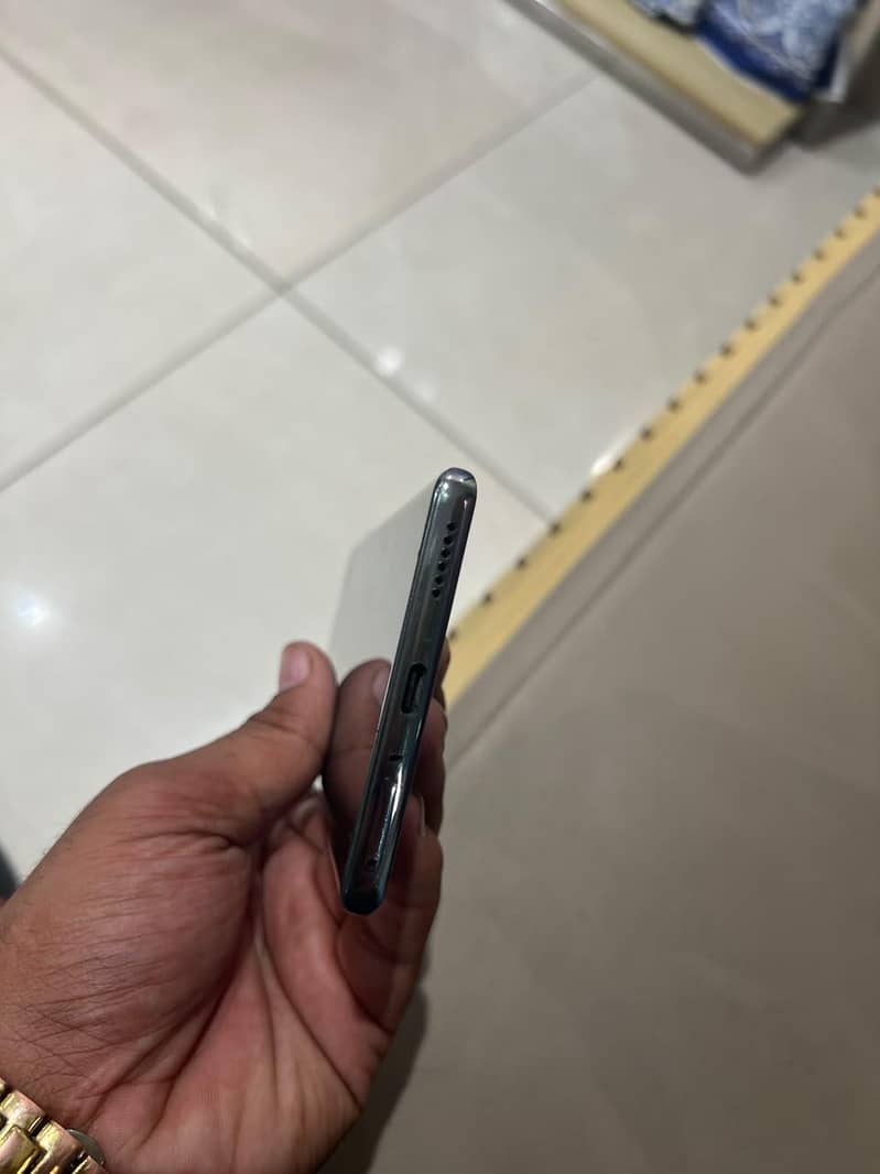 Tecno CAMON 40 Pro 4