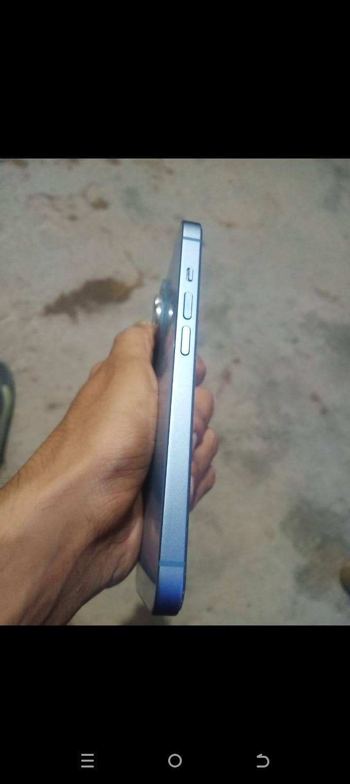 Apple iPhone 14 3