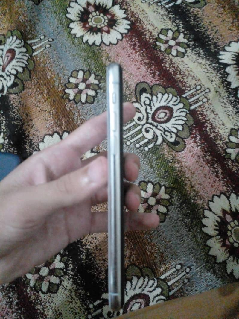 Apple iPhone X 3