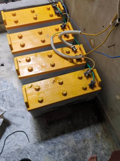4 Battery urgent sale 1 Battery week ha