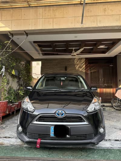 Toyota Sienta 2016