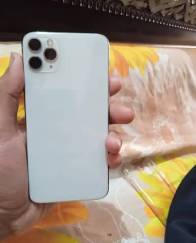 Apple iPhone 11 Pro Max /Ufone sim signals atay hai