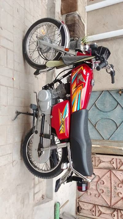 Honda cg 125 red coloure new bike hai