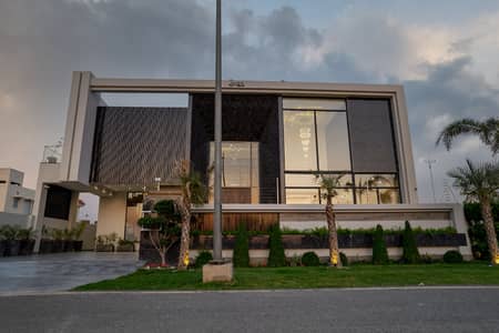 100% Original Deal Ultra Top Notch 1 Kanal Brand New Bungalow Reasonable Price In Market Near Dolmen Mall & Park Near To Raya Commercial Prime Location DHA Phase 3