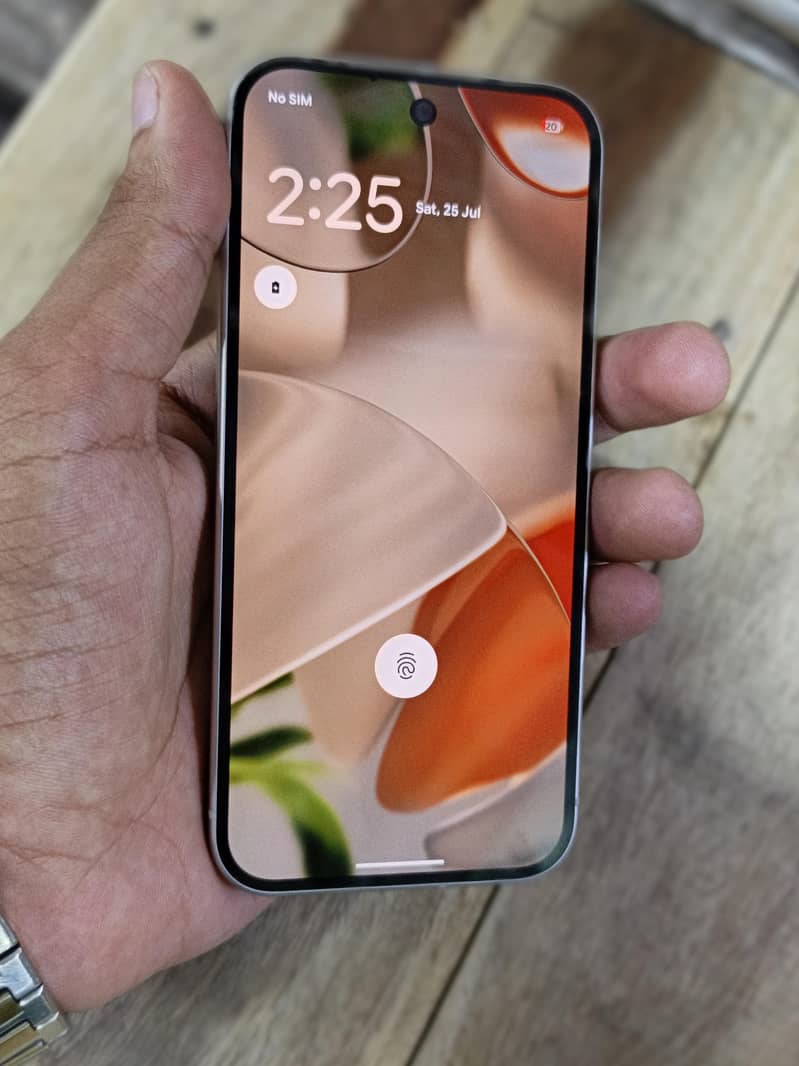 Google Pixel 9 4