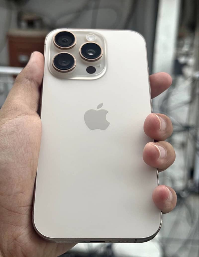 Iphone 16 pro 0