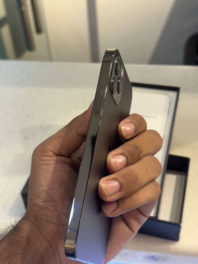 iphone 12 pro 2