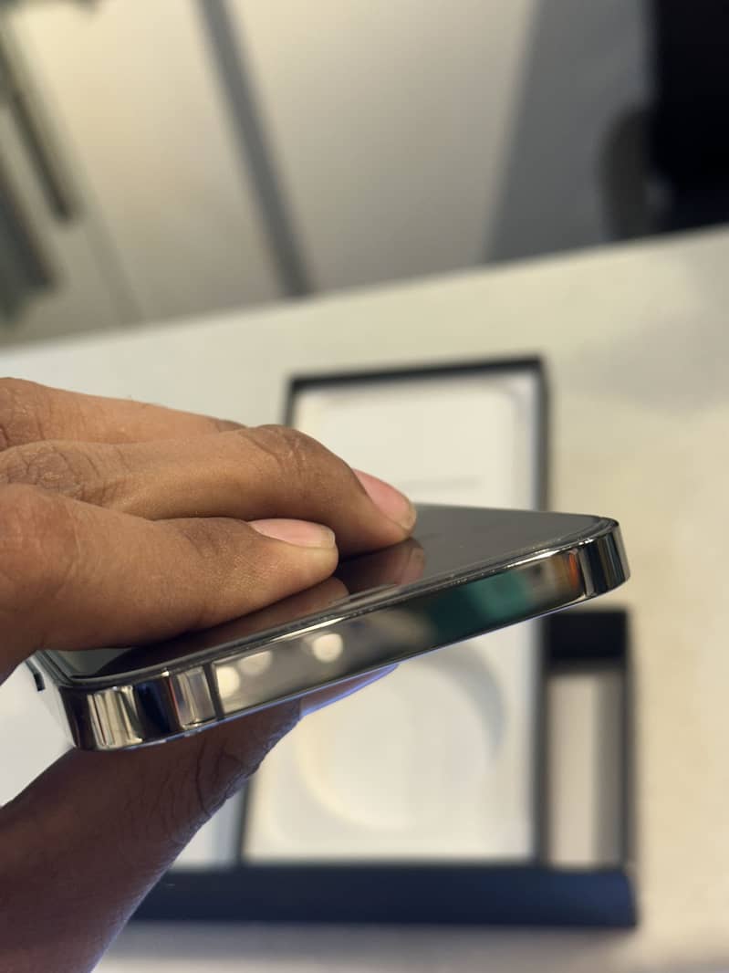 iphone 12 pro 3
