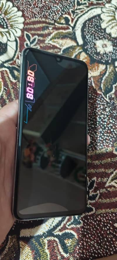 Vivo V21