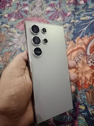 samsung S24 Ultra like New