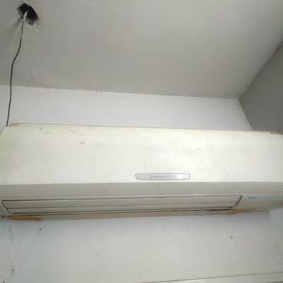 Mitsubishi 1.5 ton AC