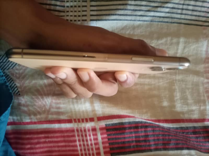 Apple iPhone 11 Pro 5