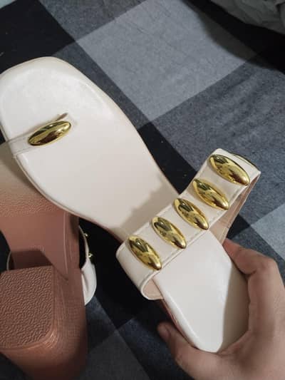 Stylish Ladies Sandals – Brand New 