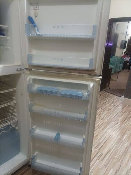 Refrigerator 4