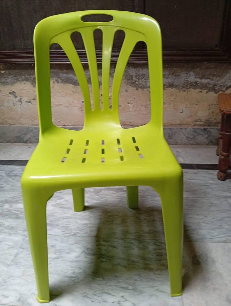 plastic chairs 5
