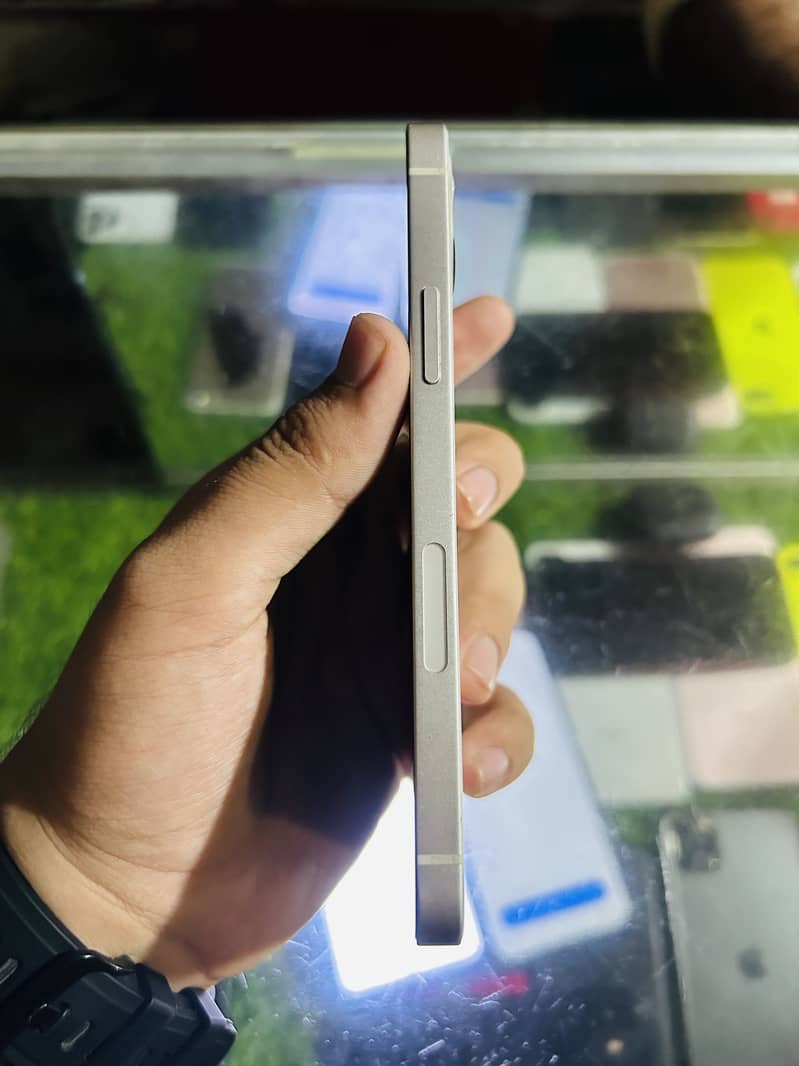 Iphone 12 3