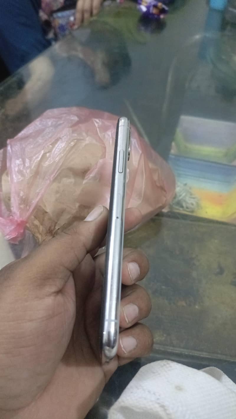 Apple iPhone X 1