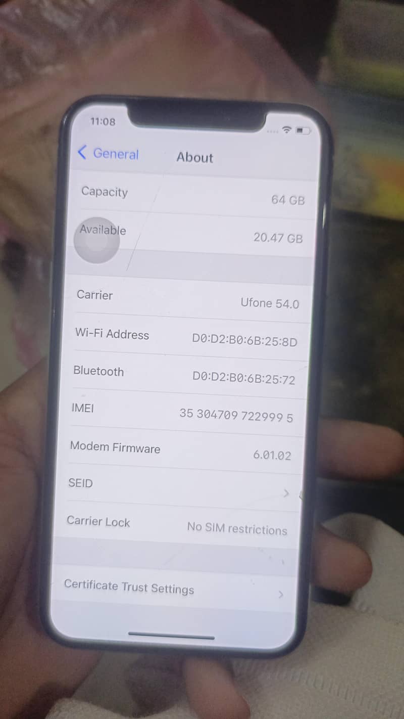 Apple iPhone X 4