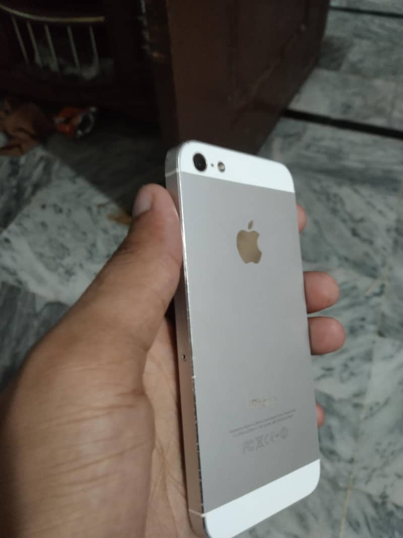 Apple iPhone 5 1