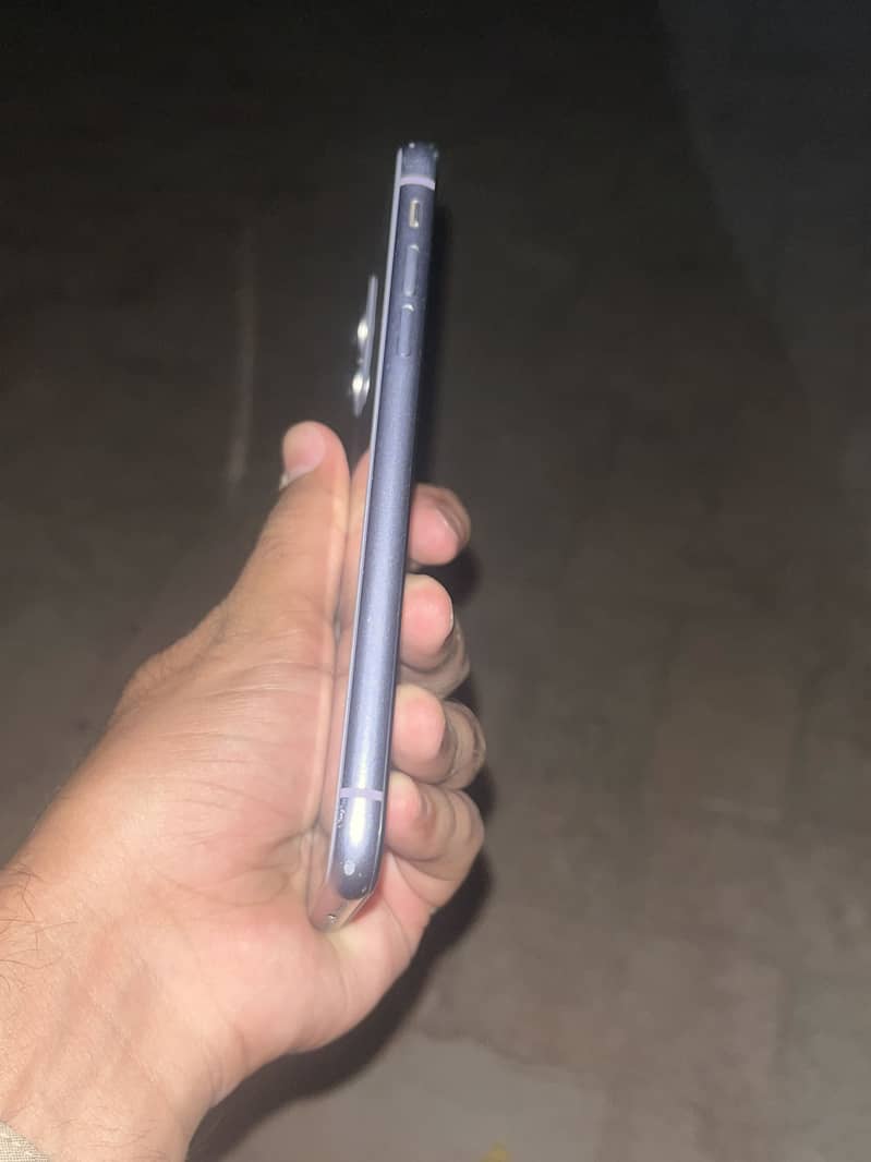 Apple iPhone 11 0