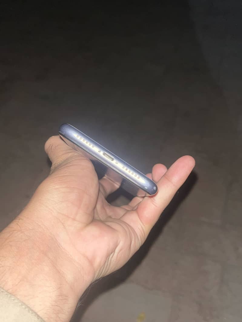 Apple iPhone 11 2