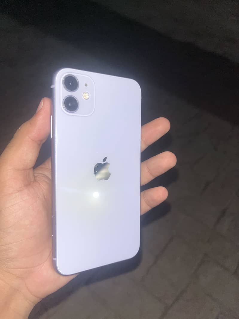 Apple iPhone 11 3
