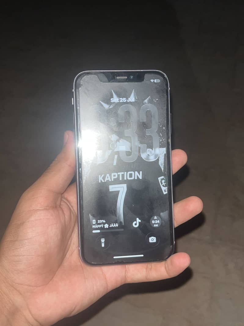 Apple iPhone 11 4