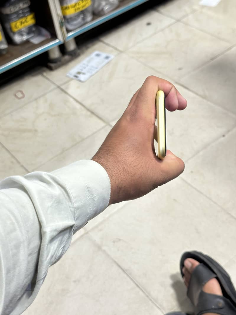 Iphone 11 4