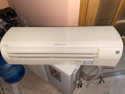 Mitsubishi AC 10/10 condition. Good as new.
