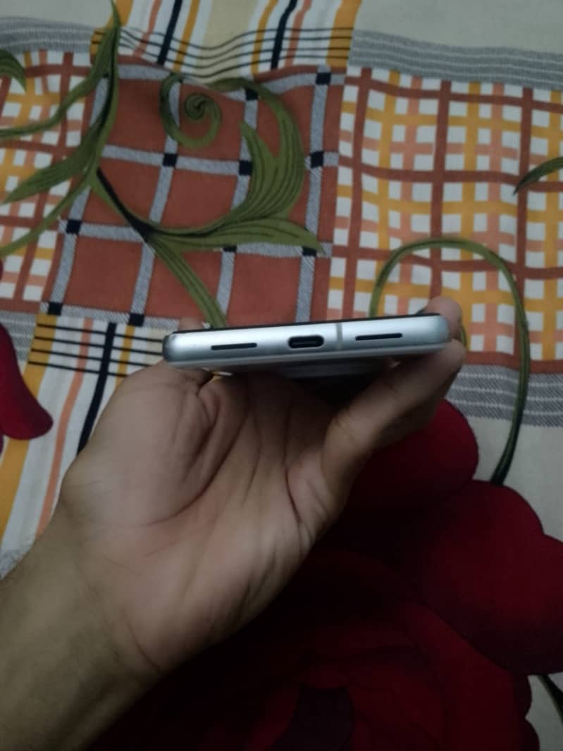 Google Pixel 7 3