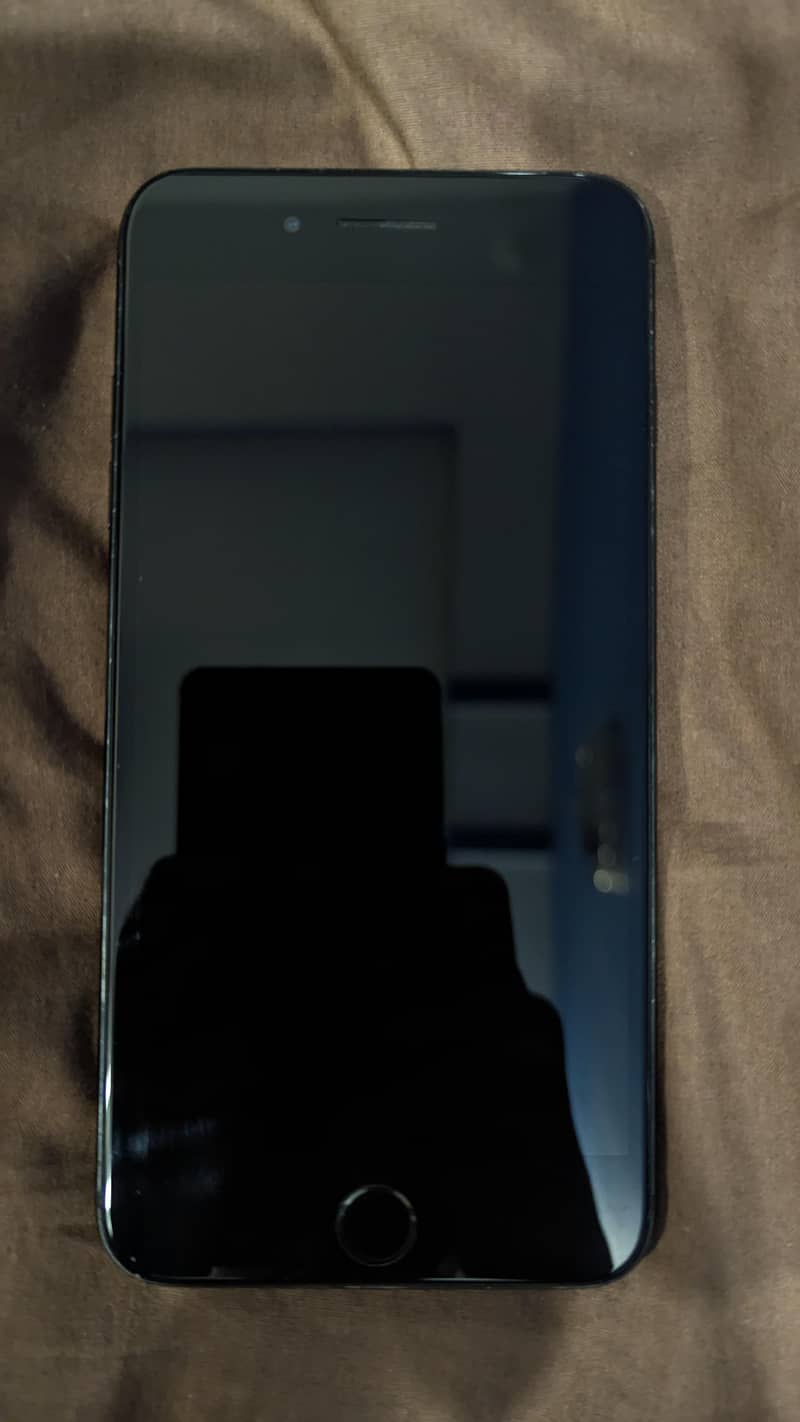 Apple iPhone 7 Plus 0