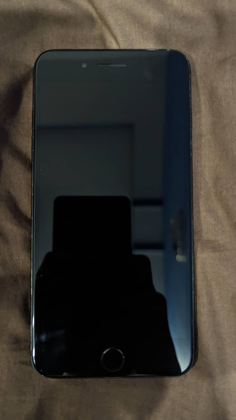 Apple iPhone 7 Plus 1