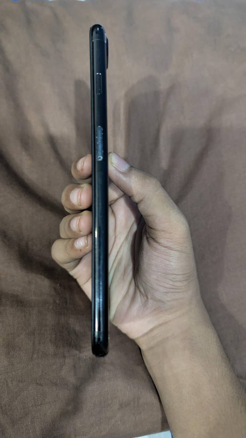 Apple iPhone 7 Plus 5