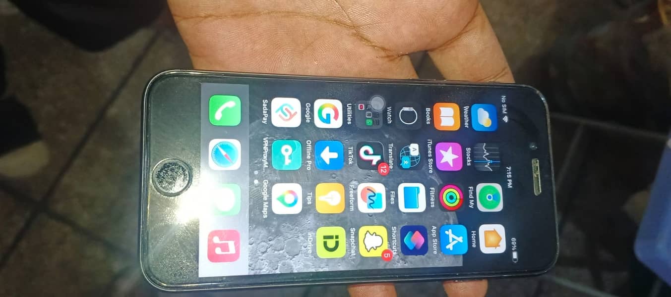 Apple iPhone 8 1