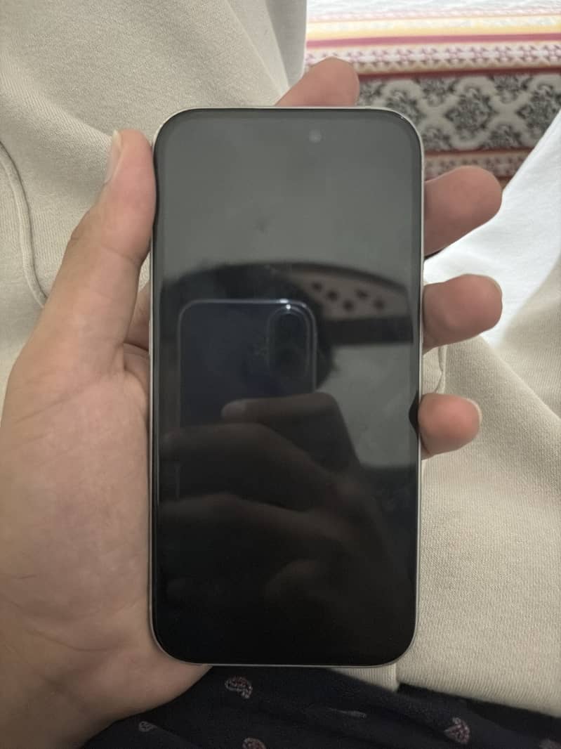 Apple iPhone 15 2