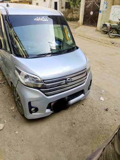 Nissan Dayz Roox 2014