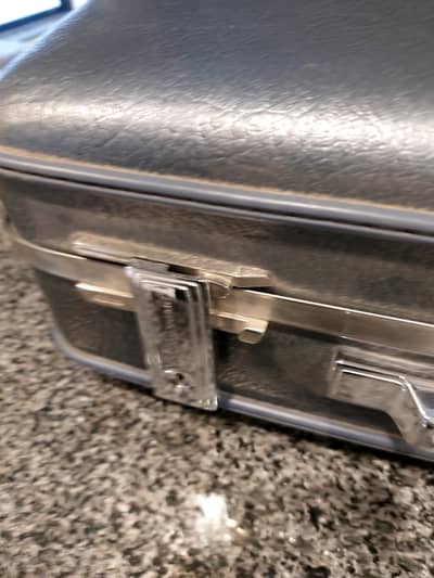 2 brife case
