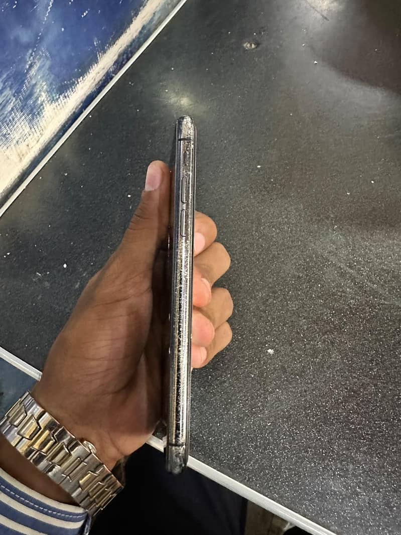 Apple iPhone X 1