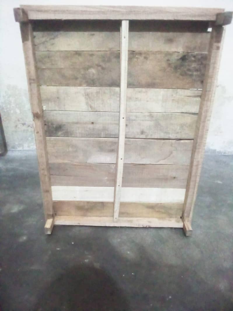 hen's cage 6
