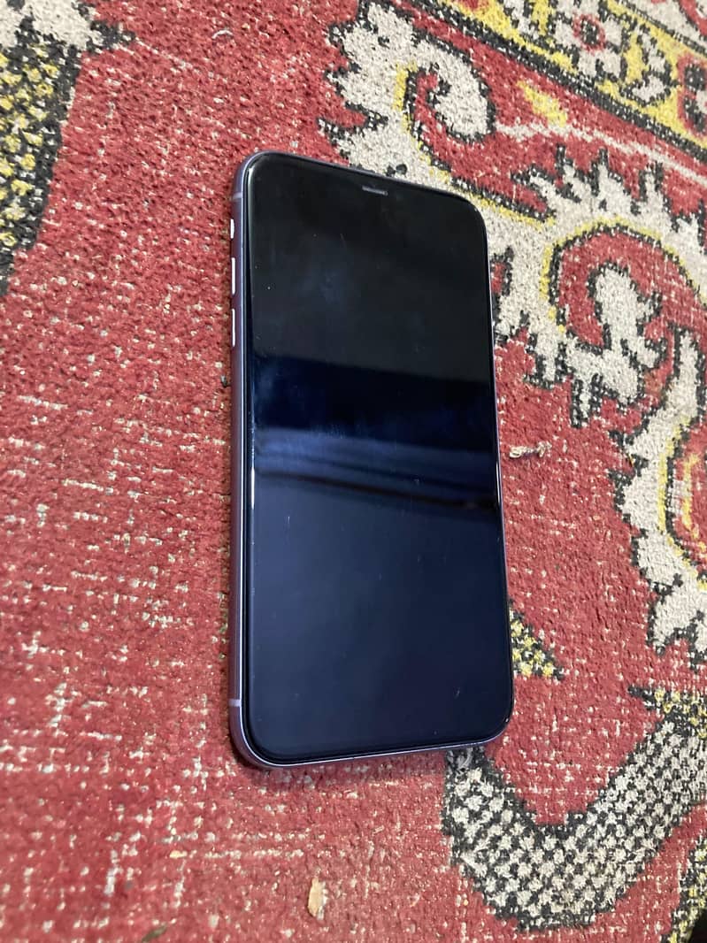 Apple iPhone 11 3