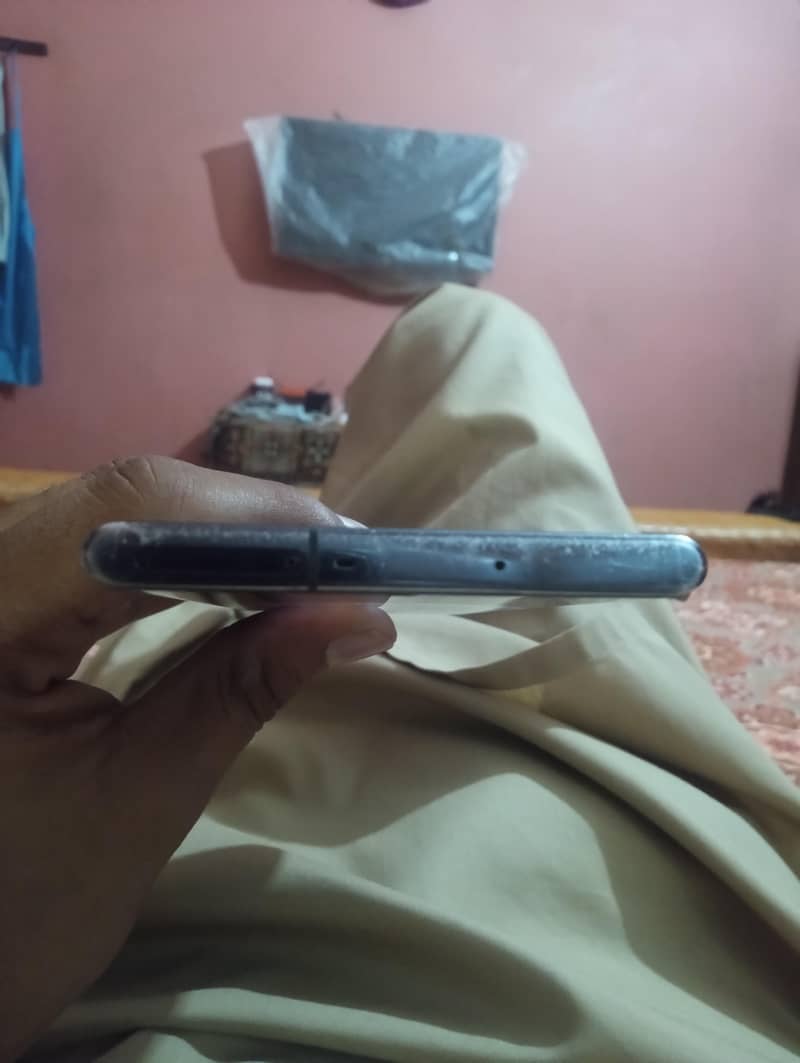 Samsung Mobile Note 10 Plus 3