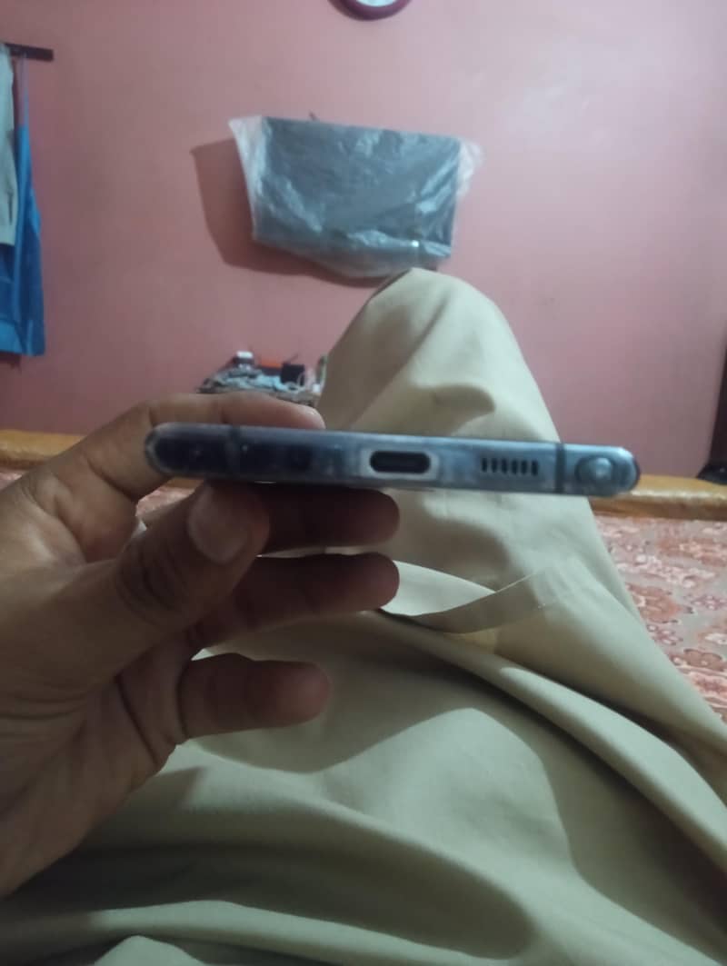 Samsung Mobile Note 10 Plus 4
