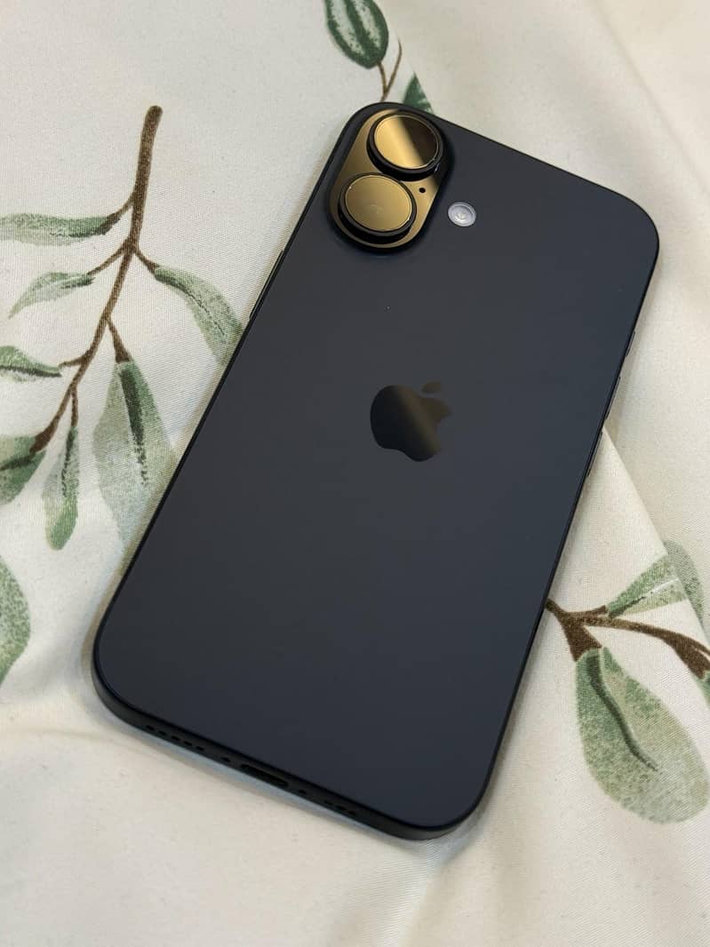 Apple iPhone 16 1