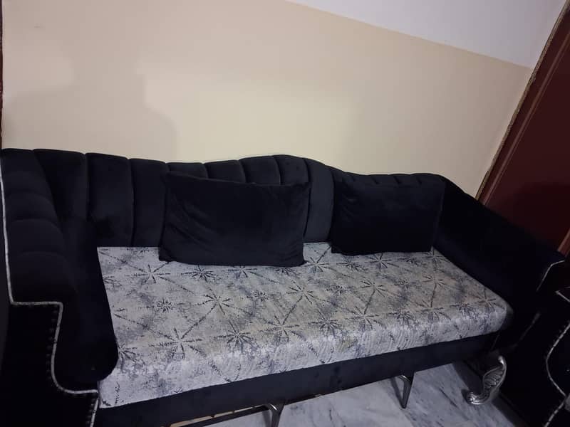 Sofa set 0