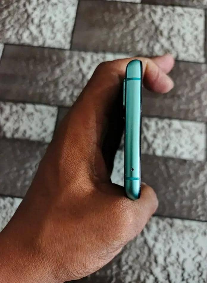 One Plus 8T 4