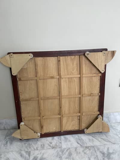 Full size carrom board