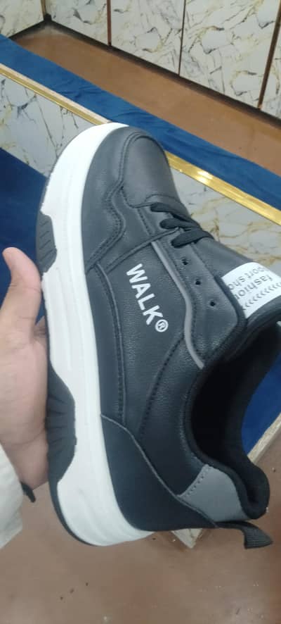 chaina sneaker walk company