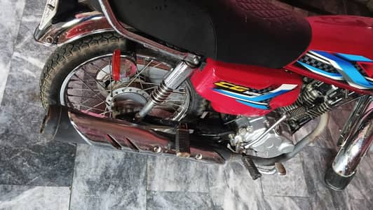 Honda 125 red color Lahore